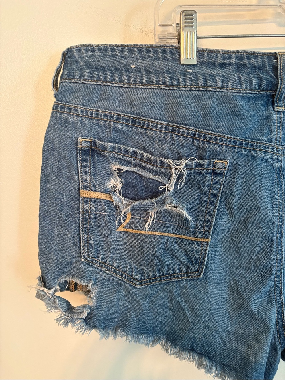 AE denim shorts - Picture 6 of 9